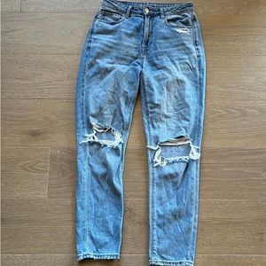 American Eagle mom jeans size 2